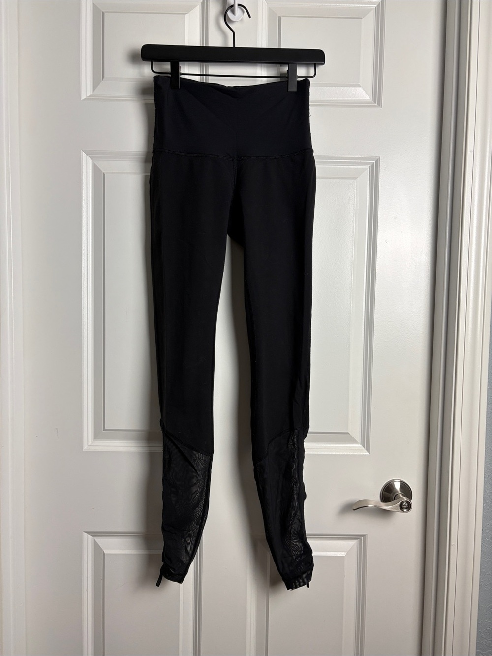 Lululemon Fit Physique tight leggings featuring mesh detailing at the calves